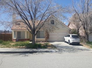 37023 Zinnia St, Palmdale, CA 93550