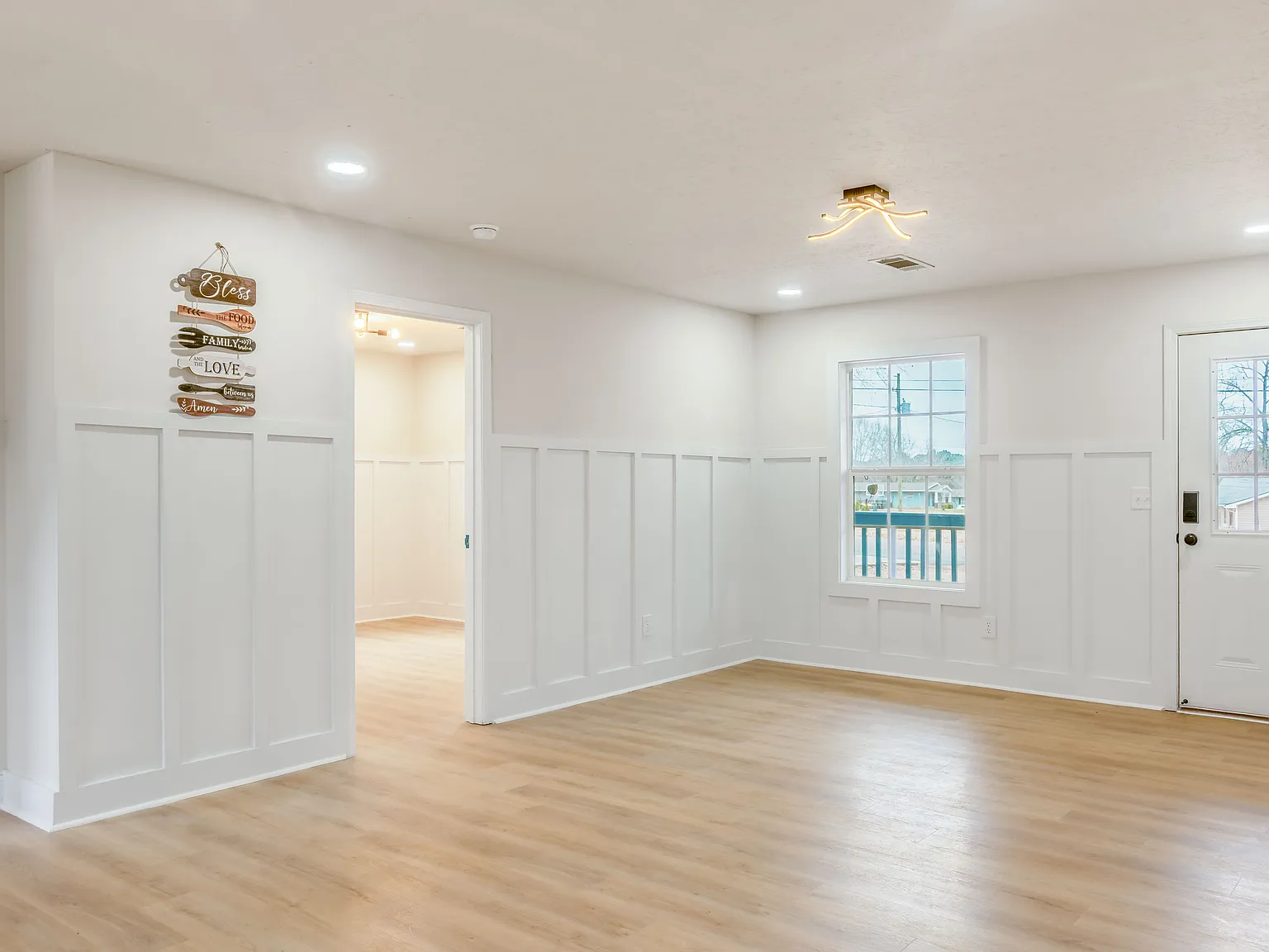 4 bed, 1152 sqft, $2,295 — Photo 3