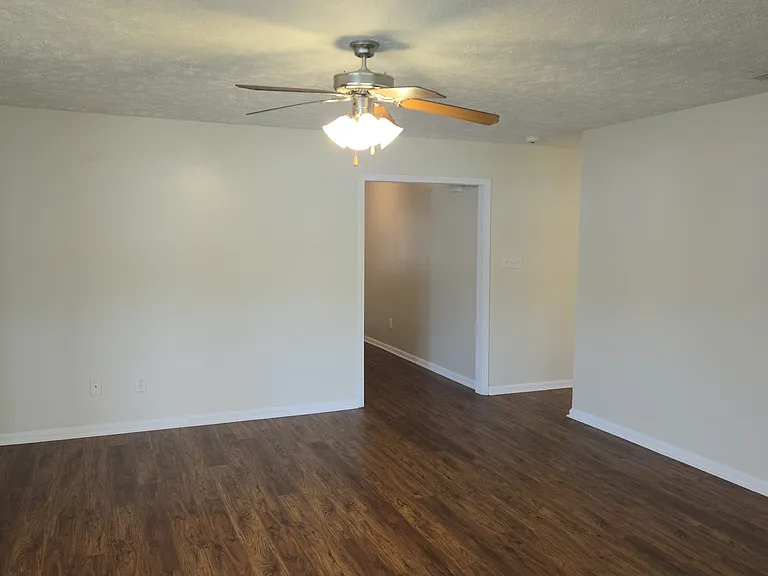 196 Sandspur Ct — Photo 43