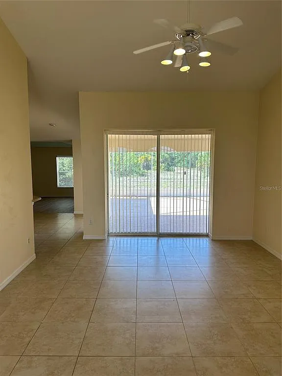 3 bed, 2.0 bath, 2048 sqft, $2,200 — Photo 3