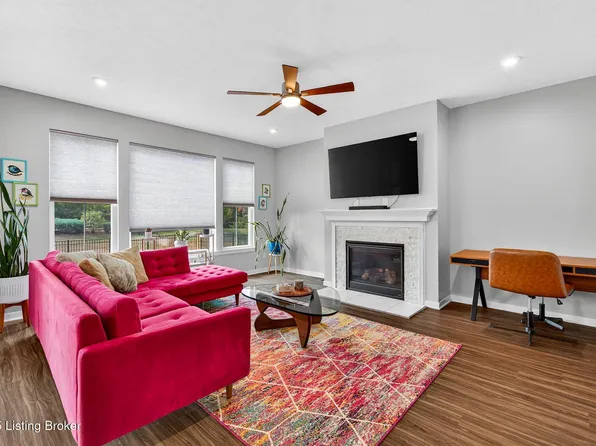 15940 Long Meadow Way, Louisville, KY 40245