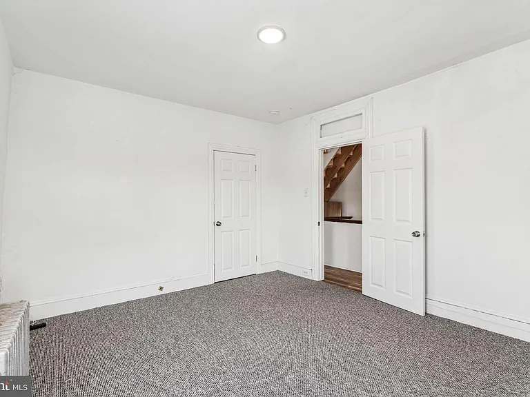 270 Dupont St #2 — Photo 6