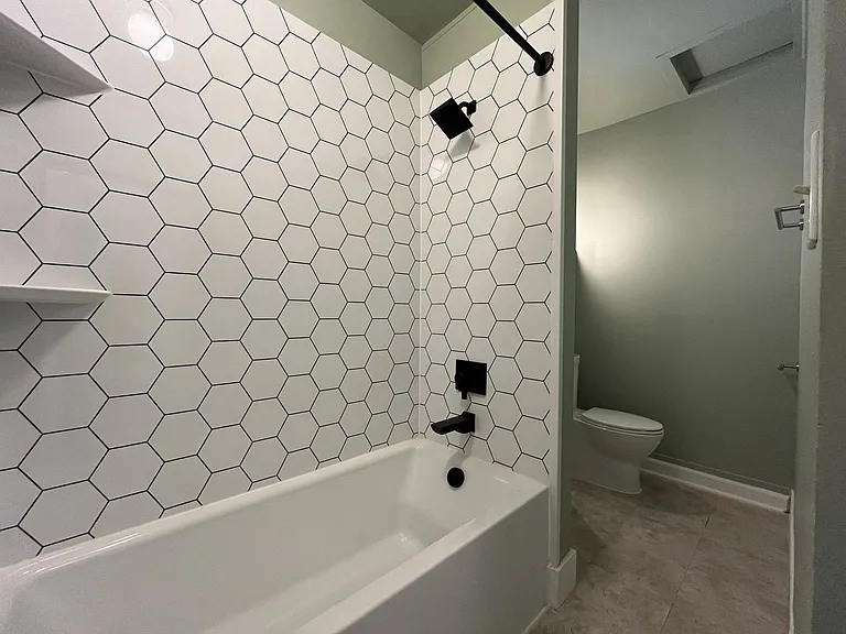 610 NE 79th Ave — Photo 24
