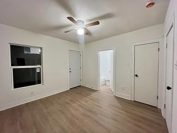 1828 Texas Ave - 1826 — Photo 2