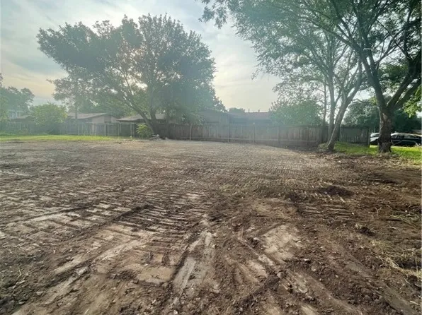 201 Frederick Williams St, Cuero, TX 77954