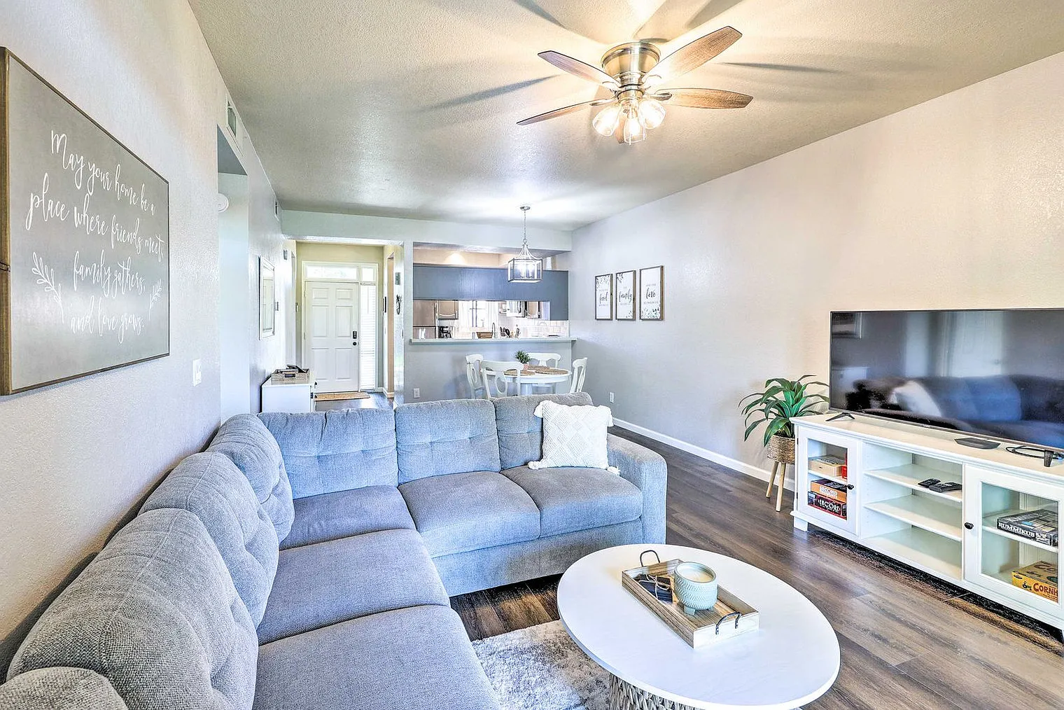 2 bed, 2.0 bath, 1065 sqft, $2,806 — Photo 1