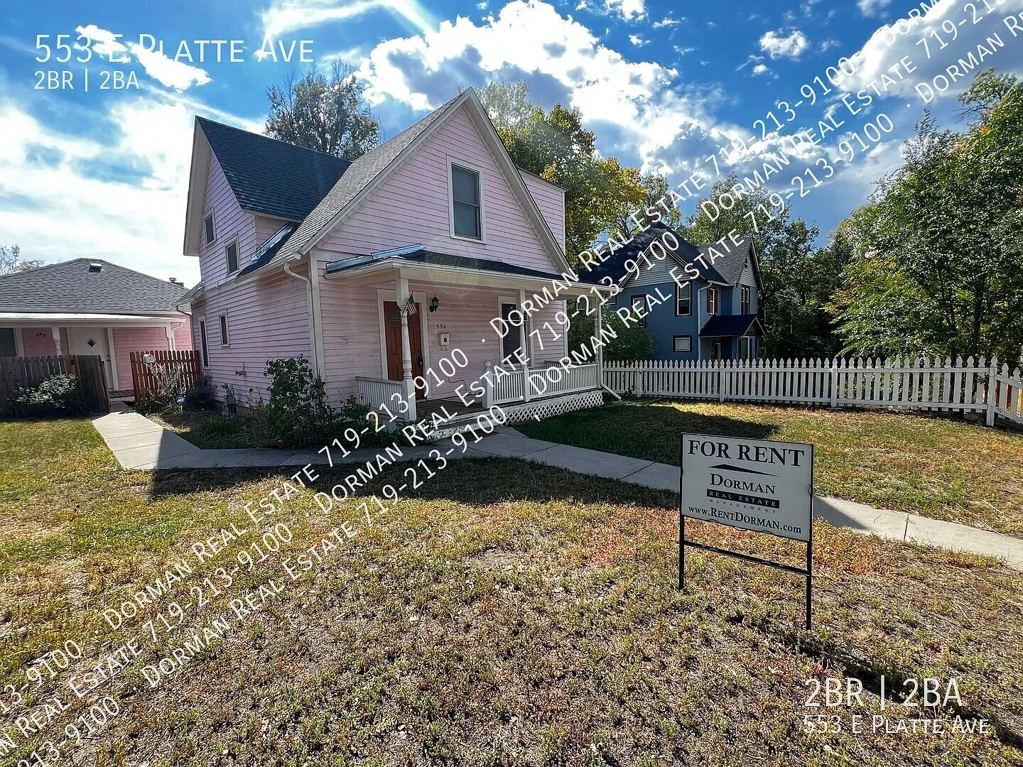 Beautiful 2 Bedroom Victorian Home in Downtown Colorado Springs! — Photo 2