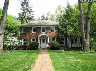 955 Mayfair Rd, Akron, OH 44303