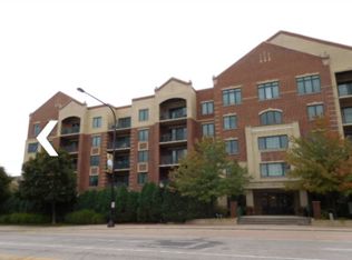 5 Central Rd, Mount Prospect, IL 60005