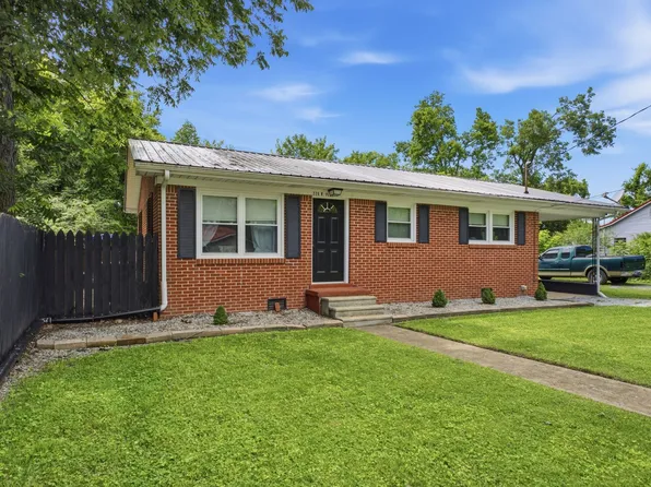 226 N Pine St, Hohenwald, TN 38462
