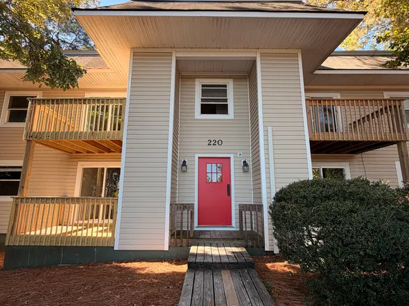 220 Shaw Ave #2, Southern Pines, NC 28387
