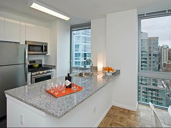 2nd image of 322 W 55th St APT 3D