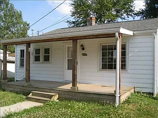 2329 G Ave photo 1