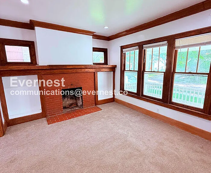 5236 S Clarendon St — Photo 5