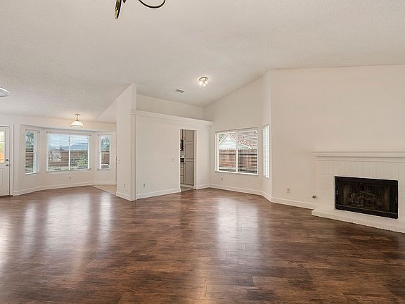 4th image of 22943 Navut Ave