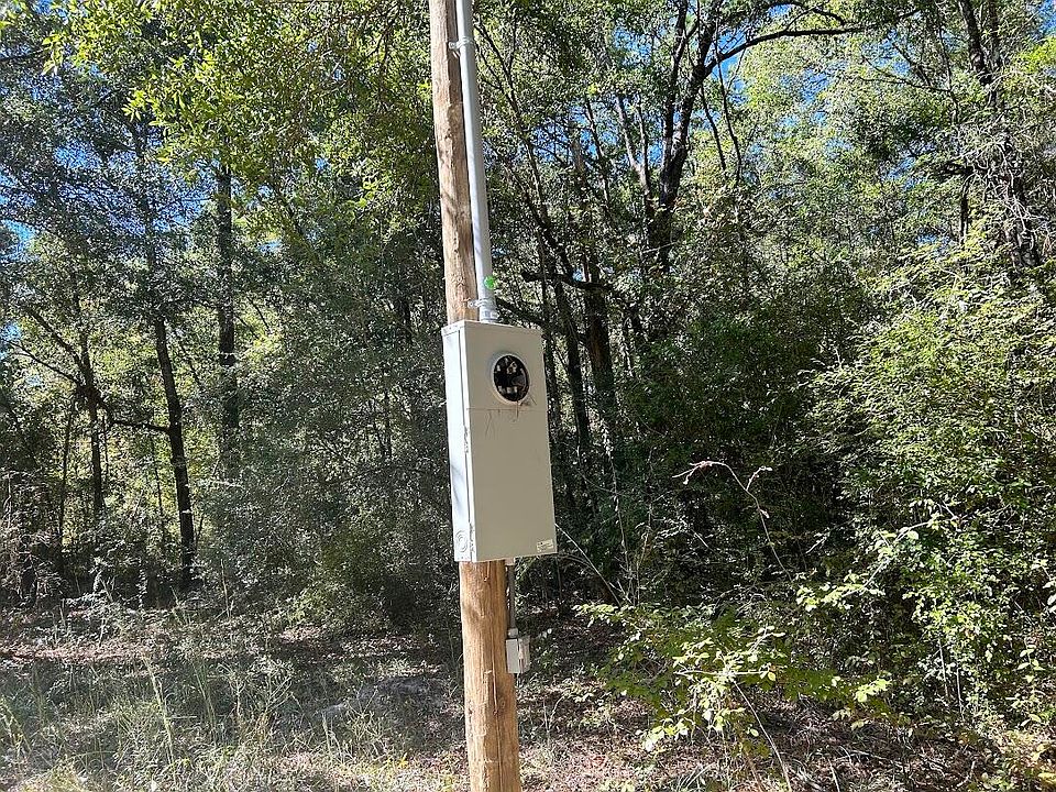 2nd image of 1594 Blue Creek Rd