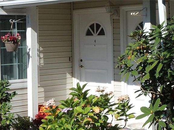 3rd image of 18537 Linden Ave N APT 4
