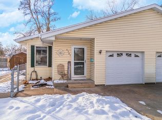 630 W South St APT A, Pontiac, IL 61764