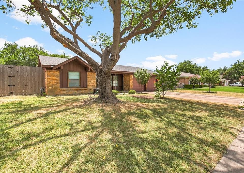 1st image of 413 San Carlos Dr