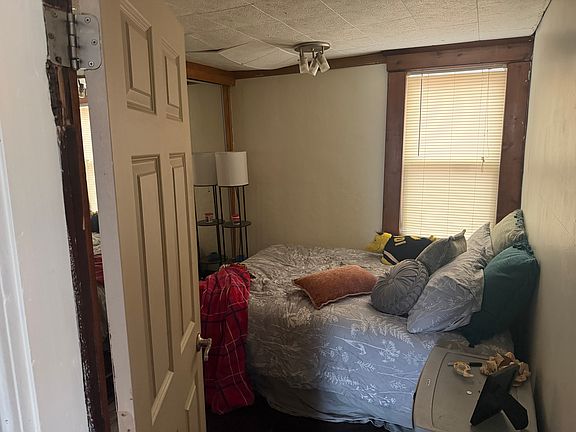 2nd image of 429 Ronalds St