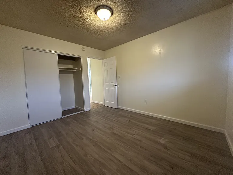 7350 Valaria Dr — Photo 14