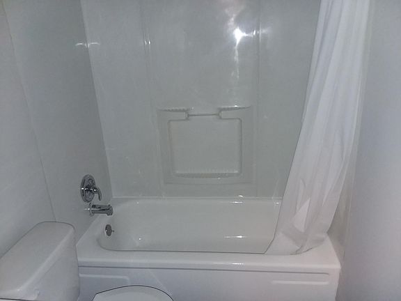 4th image of 2115 Kenyon St #B