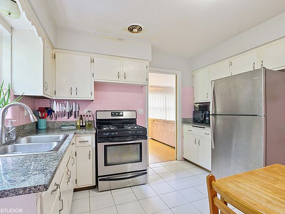 4th image of 5124 N Melvina Ave