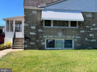 1912 Tomlinson Rd, Philadelphia, PA 19116