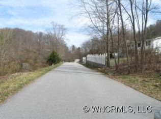 295 Farley St, Waynesville, NC 28786