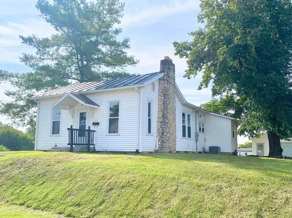 516 E Chestnut St, Hartford City, IN 47348