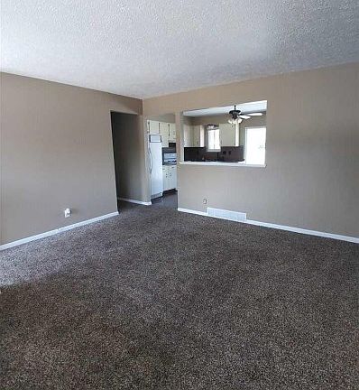 5th image of 16335 Wellington Ave