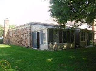 61129 Heritage Blvd, South Lyon, MI