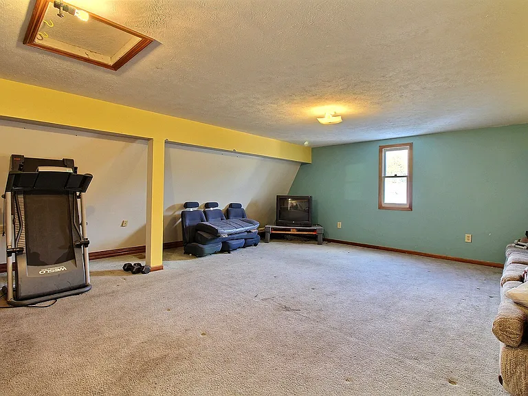 413 N Thomas St — Photo 5