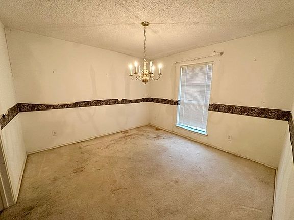2nd image of 503 Pin Oak Dr
