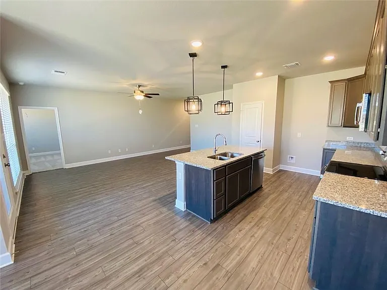 5754 Redfish Ct — Photo 11