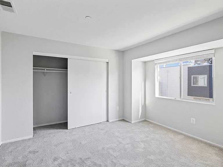 15690 Crestwood Dr — Photo 5