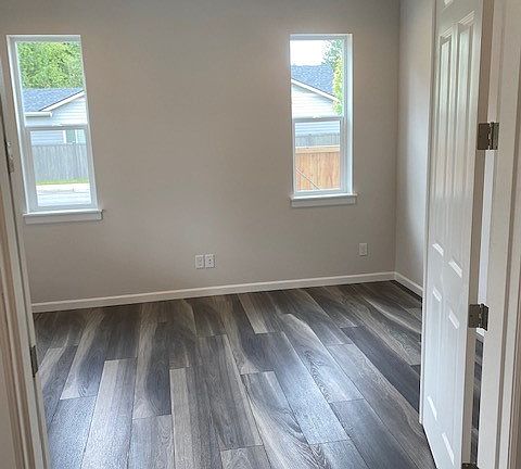 3rd image of 15701 131st Avenue E