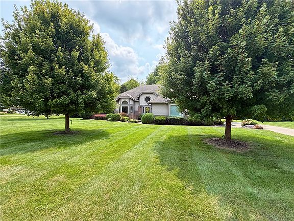5th image of 2244 Black Oak Dr