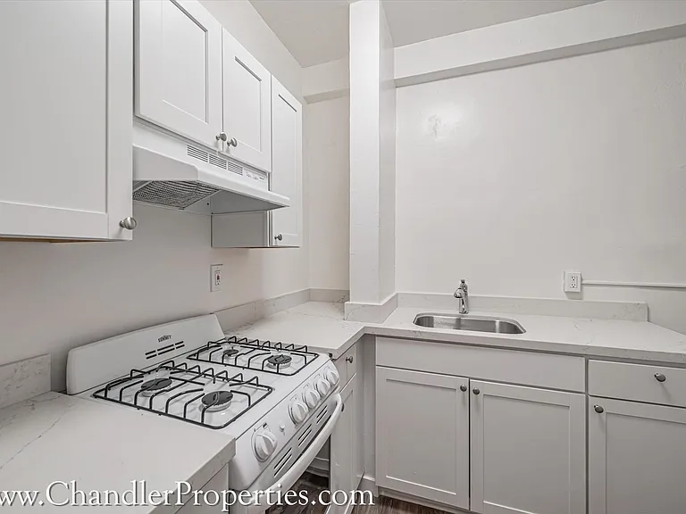 729 Leavenworth St — Photo 8