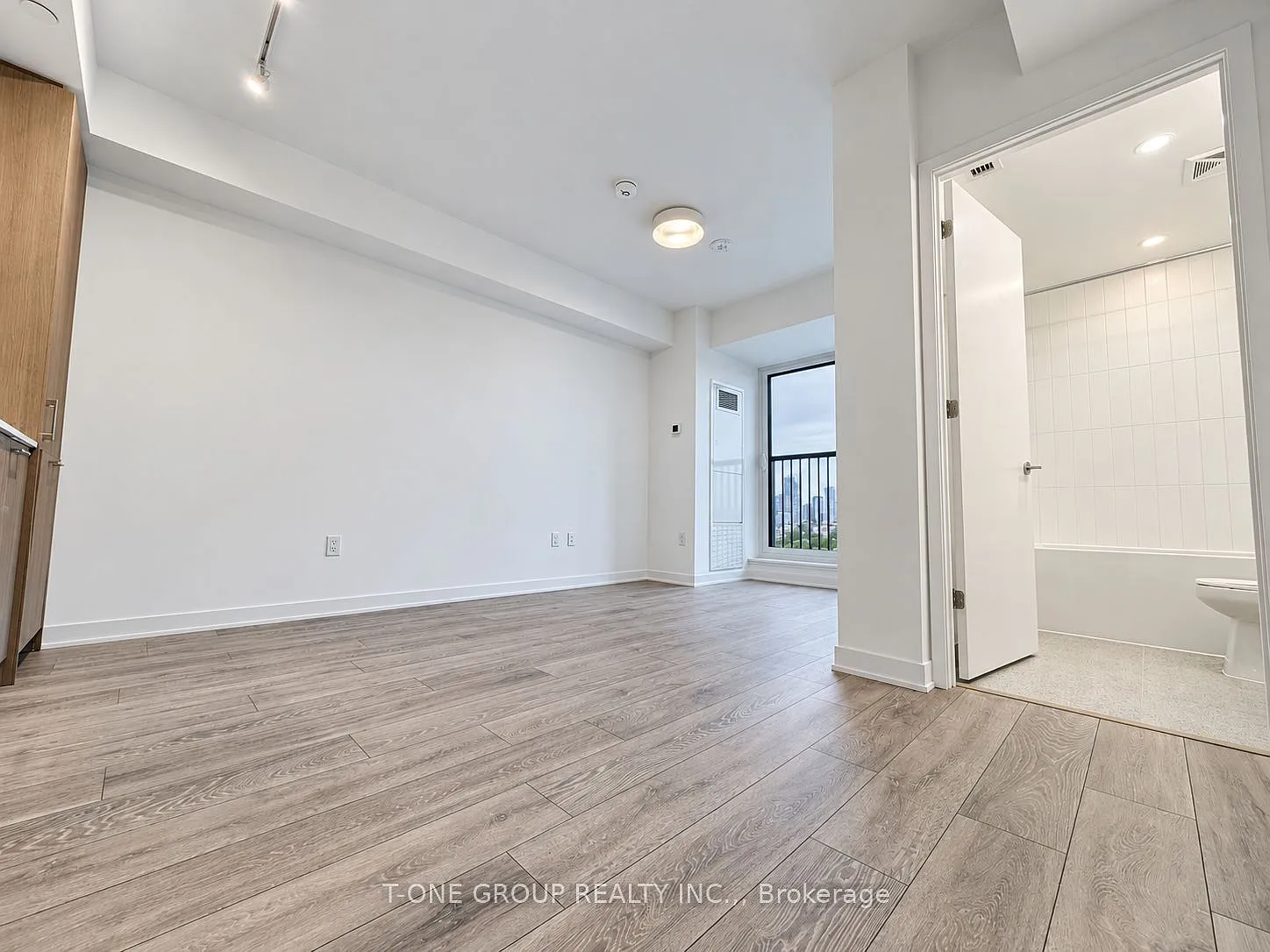 Studio, $1,850 — Photo 3