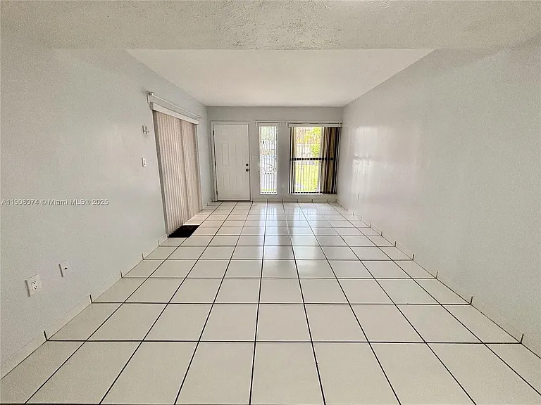 11820 SW 80th St #312 — Photo 5
