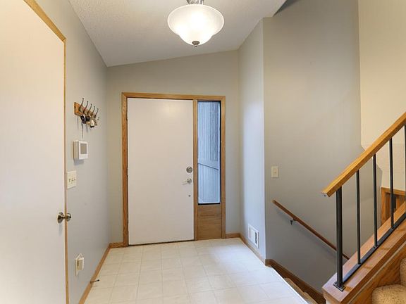 4th image of 801 73rd Ave N