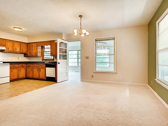 4th image of 5339 Rocky Hill Dr