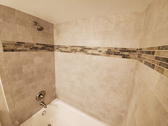 4th image of 129 W Brandon Ct Unit 24