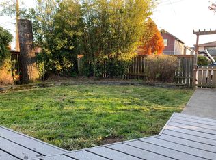 922 N 97th St #A, Seattle, WA 98103