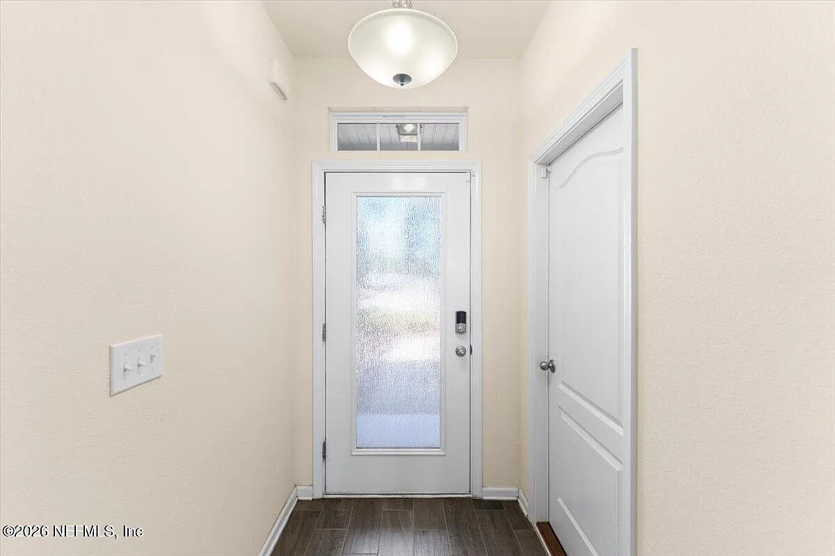 2 bed, 2.5 bath, 1442 sqft, $2,175 — Photo 3