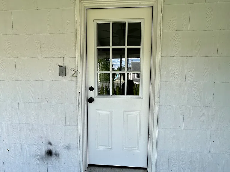 110 E Main St #2 — Photo 3