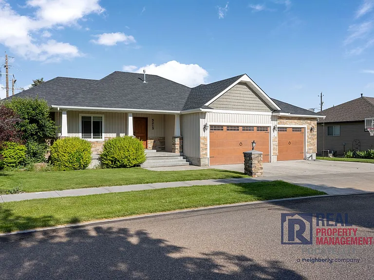 5215 Kymball Dr — Photo 2