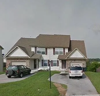 35 Hemlock Dr