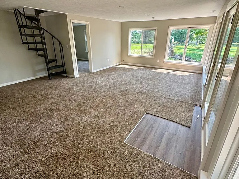 9219 N 100 W — Photo 13